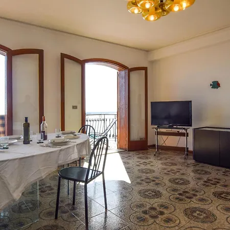 Apartment In With Wifi
